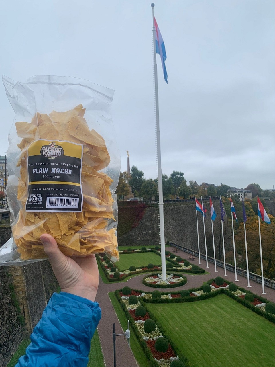 March 8, 2026 - Selfie muna tayo kasama ang pinaka EXTREME sa CRUNCH at hindi kumukunat na nacho chips. Exclusive lang yan sa #CaptainNacho 🤩  shopee.ph/thelordschips